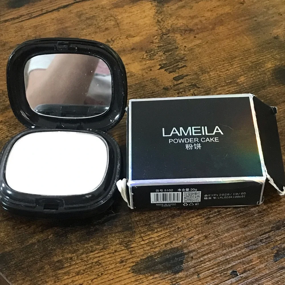 Powder Cake Compact - White Pressed Powder